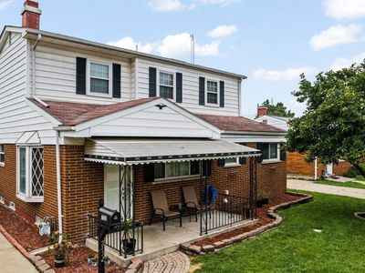 7352 Oak St, Taylor, MI, 48180