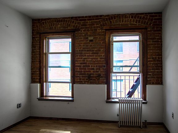 4th image of 235 W 18th St APT 4RW