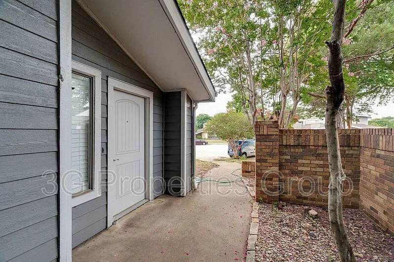 2 bed, 2.0 bath, 1314 sqft, $1,750 — Photo 4