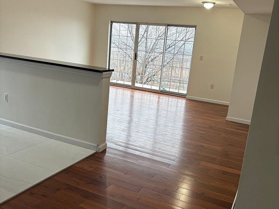 1st image of 2207-2209 Grand Ave #2