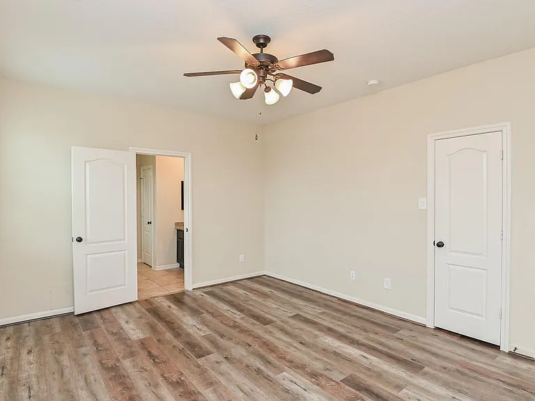 6026 Baileys Run Ln — Photo 18