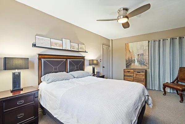 Sold by RE MAX Team | media 15