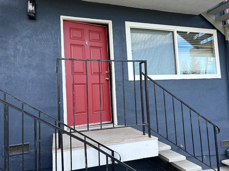 163 Pleasant Ave #4 — Photo 1