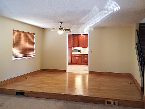 5th image of 358 E Bellevue Ave #B
