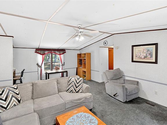 3rd image of 14395 NE 50th Pl