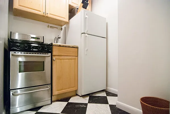 Rented by WAM Partners - William Moses Co. | media 27