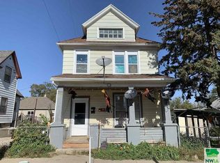 1015 11th St, Sioux City, IA 51105