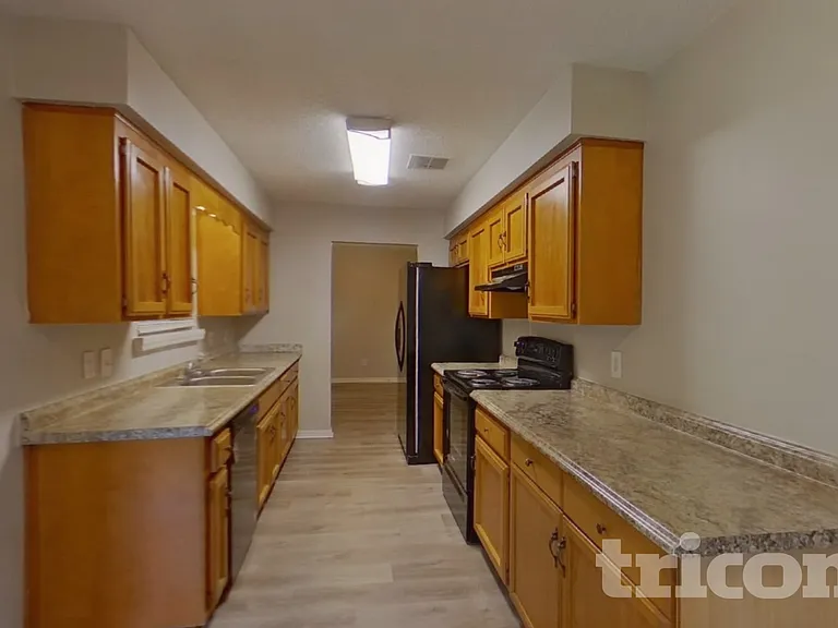 2159 Acorn Mnr — Photo 6