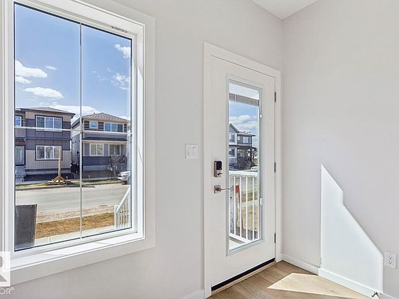 3rd image of 319 Edgemont Dr NW