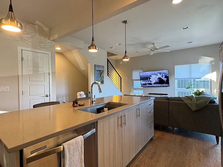 2725 W 25th Ave — Photo 9