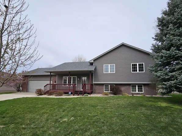 363 Partridge Cir, Dakota Dunes, SD 57049