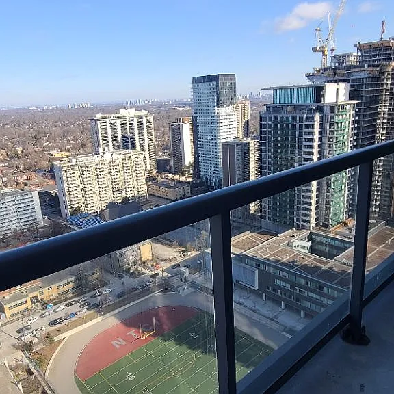 30 Roehampton Ave #2907 — Photo 17
