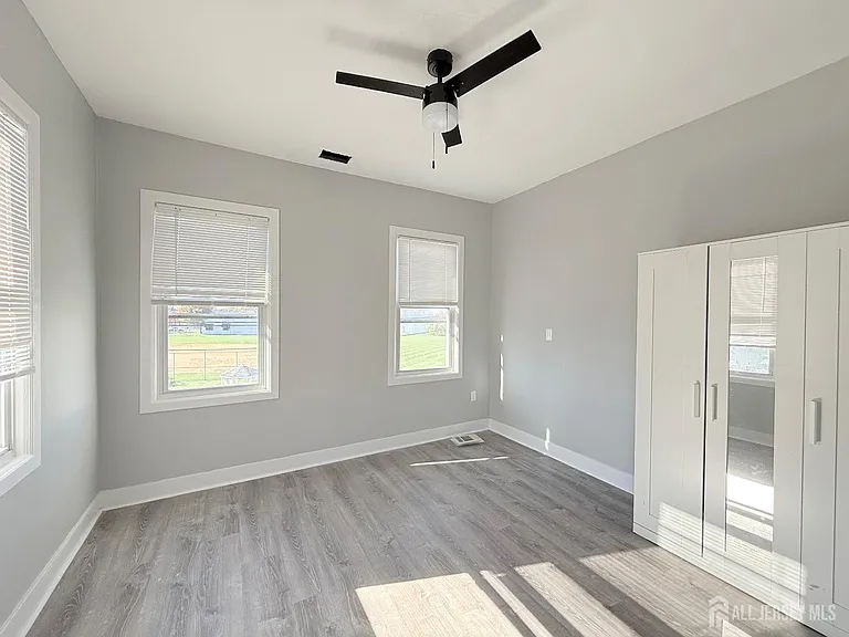 46 Hayward Ave #2 — Photo 3