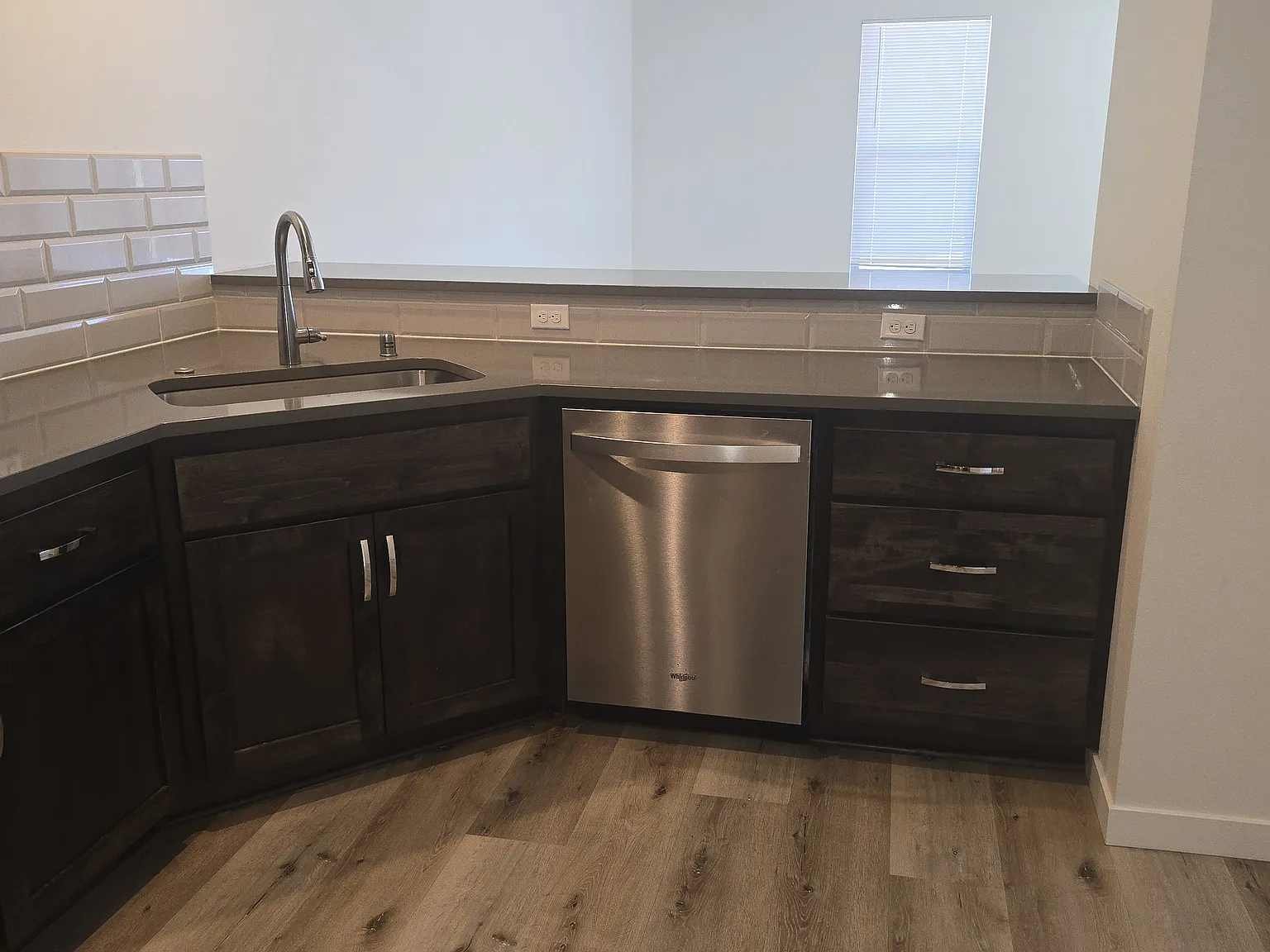 3 bed, 2.5 bath, 1854 sqft, $2,495 — Photo 3