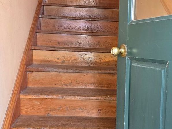 101-107 W Bridge St #4