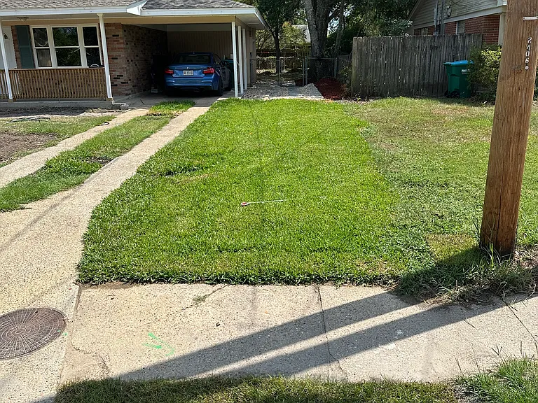 2408 Middlecoff Dr — Photo 1
