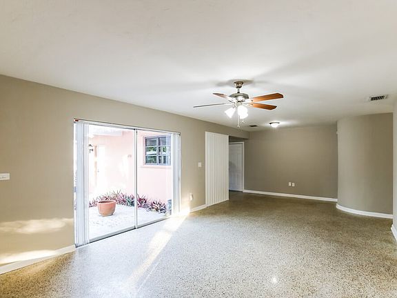 4th image of 19101 SW 89th Ct