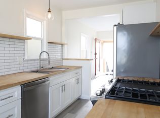 3650 1/2 10th Ave, Los Angeles, CA 90018