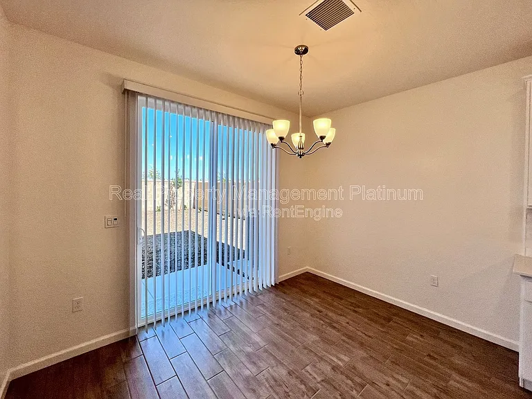 2065 N Wagon Ln — Photo 13