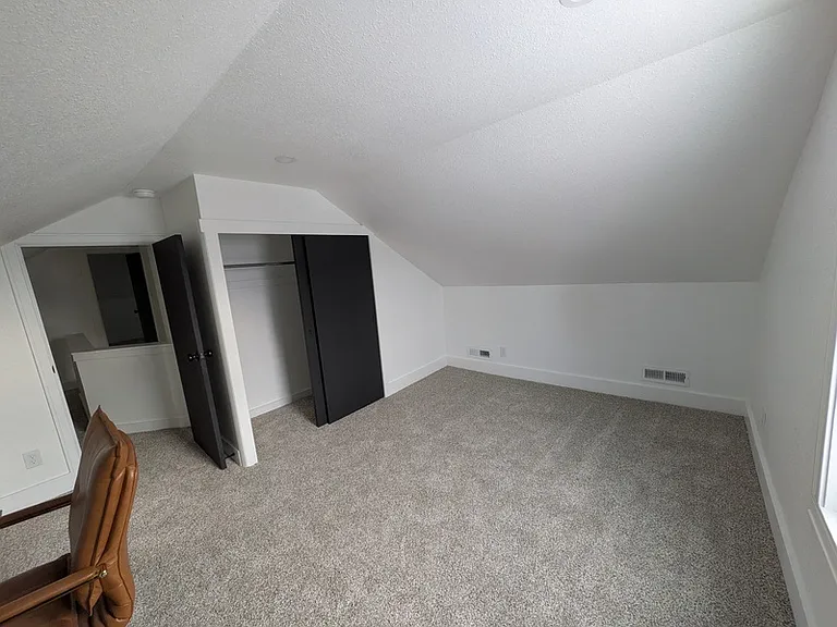 160 Guilford St — Photo 31
