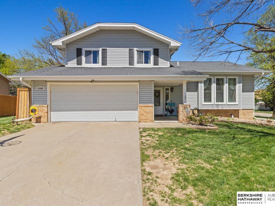 15306 Allan Dr, Omaha, NE 68137