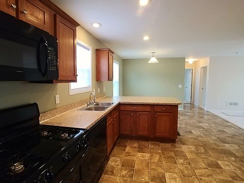 1st image of 3715 Bentwood Cir W