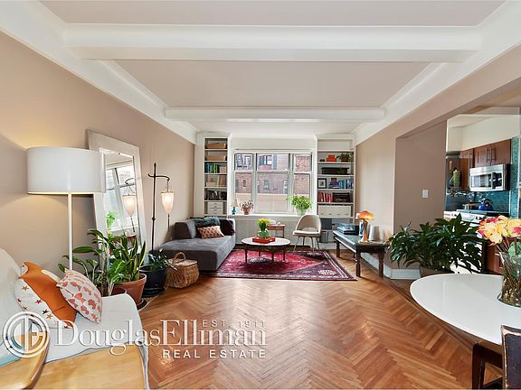 2nd image of 233 W 99th St APT 9D