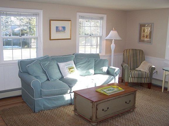 Bright living rm, all new wood floors