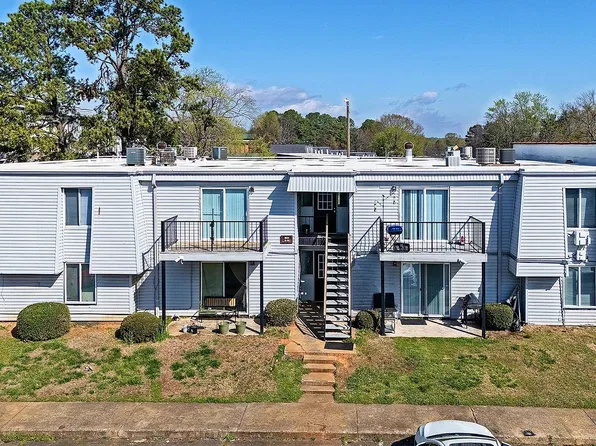 High Meadow Apartments
