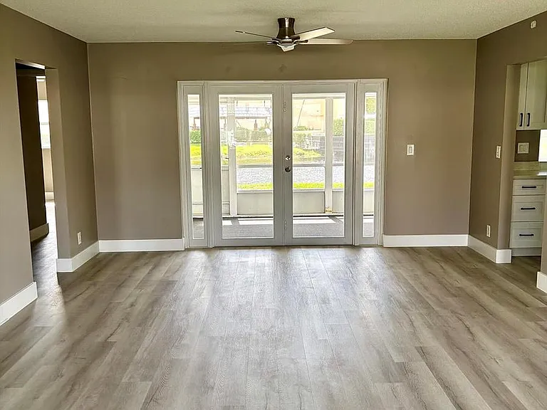 8536 NW 12th Ct — Photo 2