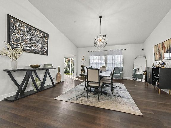 5th image of 5160 Sabal Gardens Lane #1