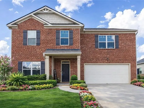 933 Nandina Ln, Loganville, GA 30052