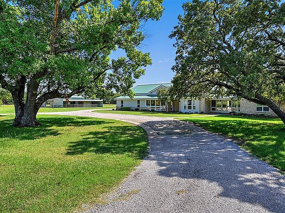 4th image of 158 Davis Forest Ln