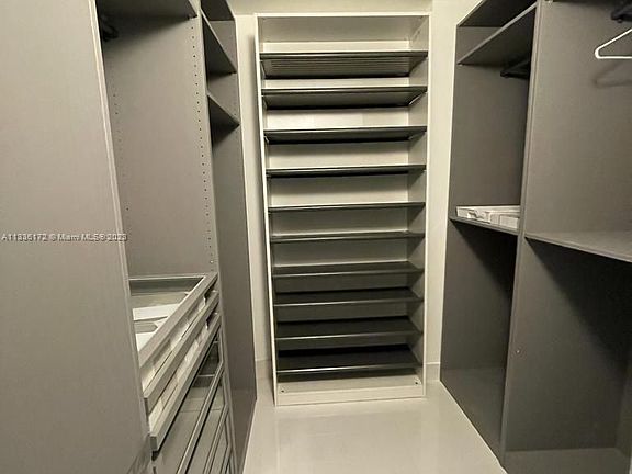 2nd image of 1000 Island Blvd #1606