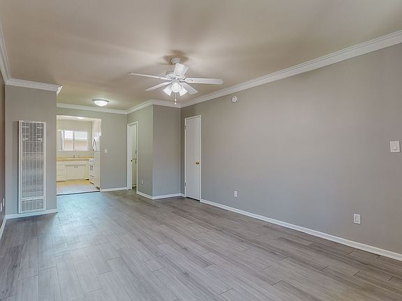 3rd image of 1818 N Kingsley Dr APT 16