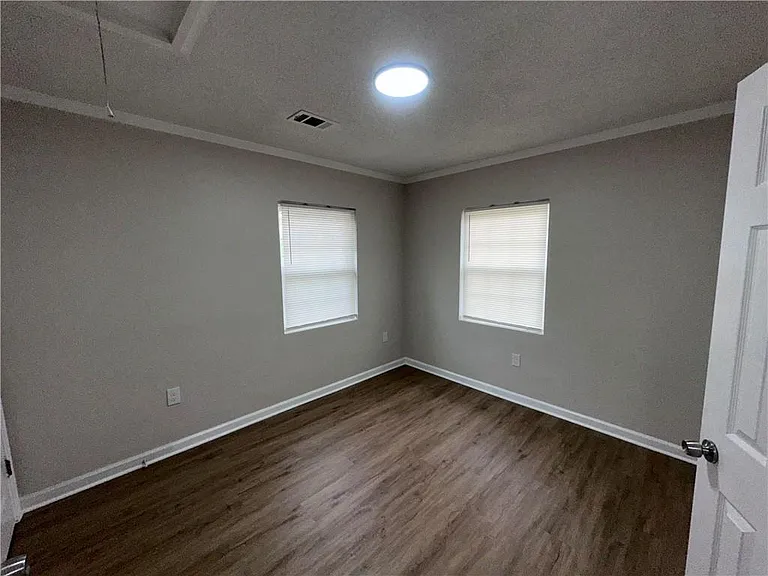 207 South Ave SE — Photo 7