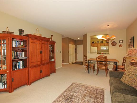 5th image of 1700 Riverwoods Dr APT 310