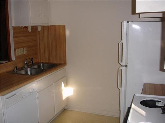 4th image of 9023 Gaylord Dr APT 108