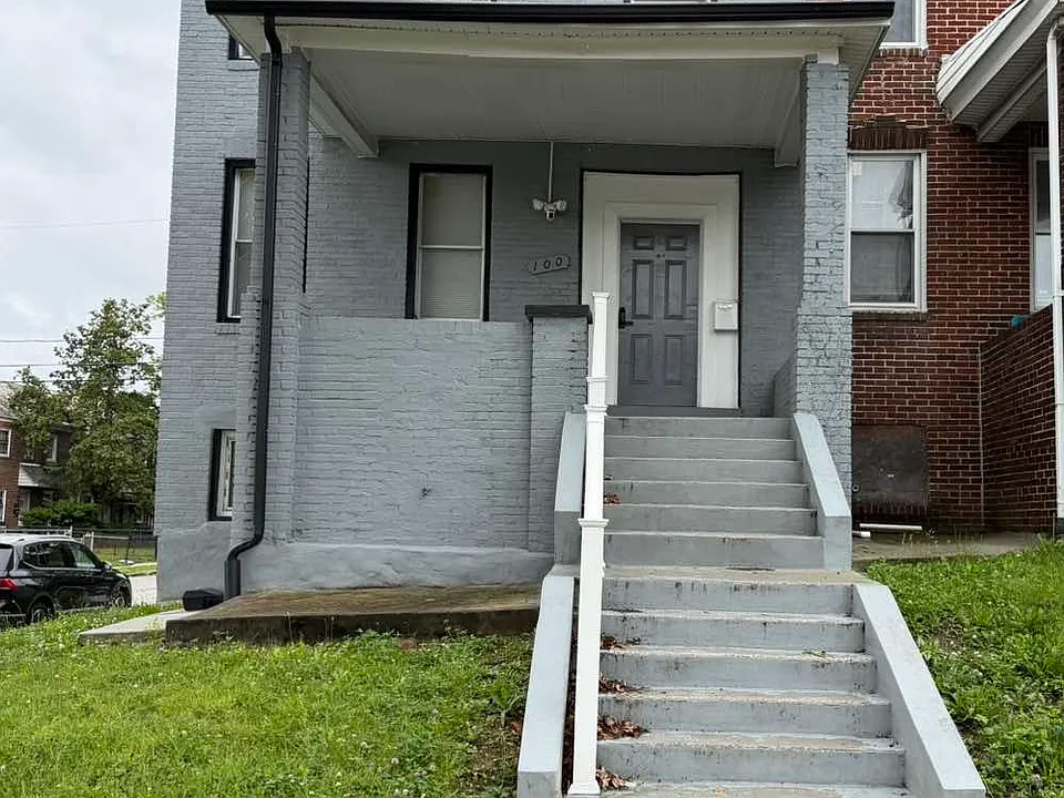 100 N Hilton St