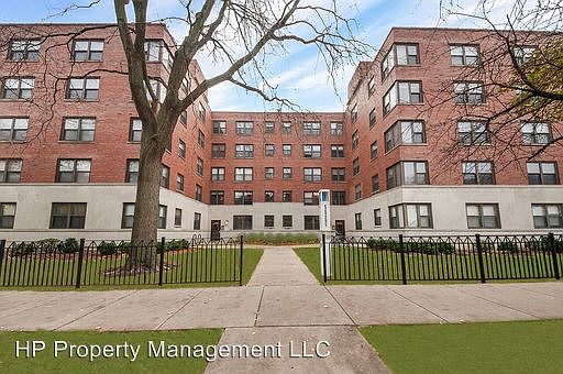 3rd image of 1215 E Hyde Park Blvd APT 304