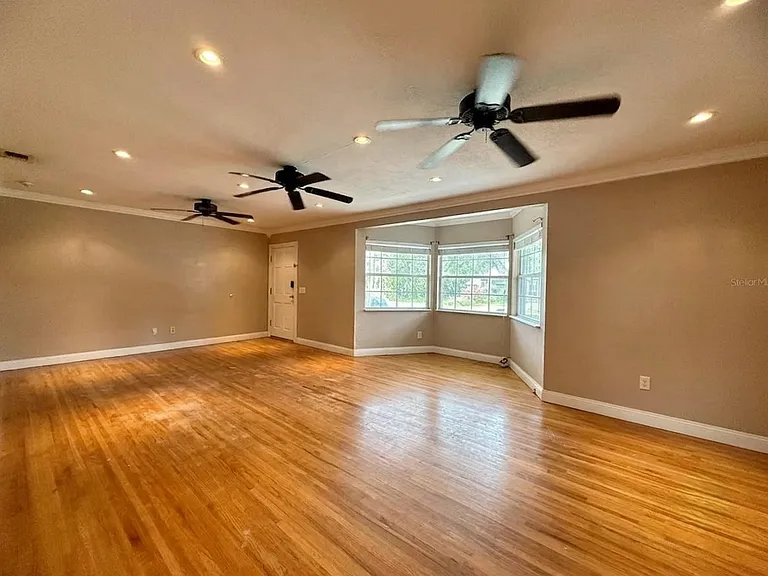 702 Avenue H NE #702 — Photo 7