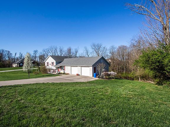 4th image of 4800 Tall Oak Dr