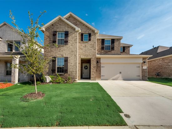 10504 Autumn Leaves Ln, Aubrey, TX 76227