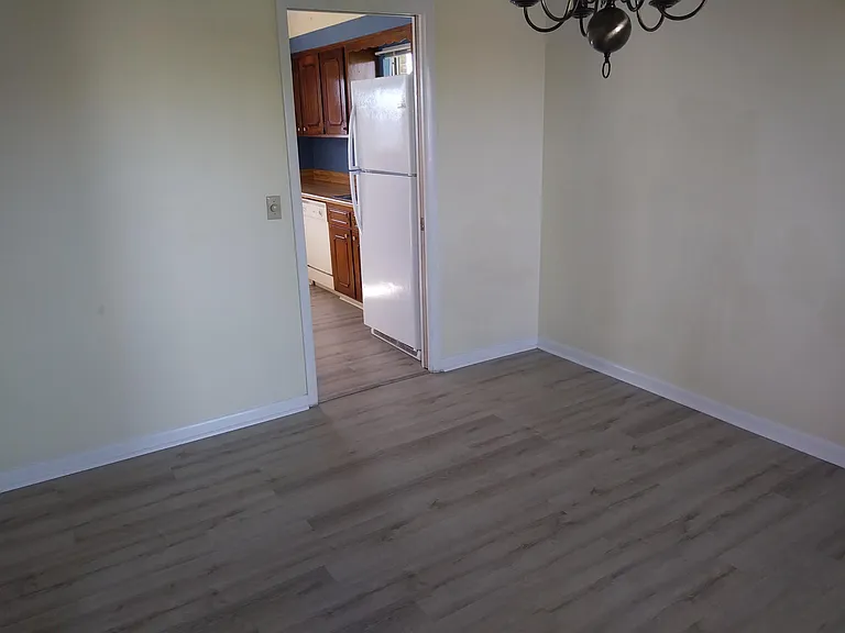 2512 Sharron Dr — Photo 6