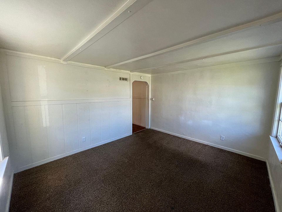 2nd image of 713 E 31st St #713