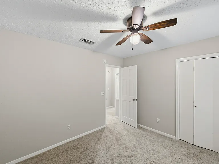 8130 Sunny Ridge Dr — Photo 26