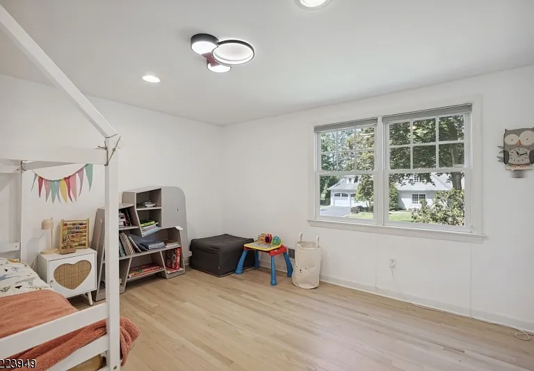 24 Thackeray Dr — Photo 26