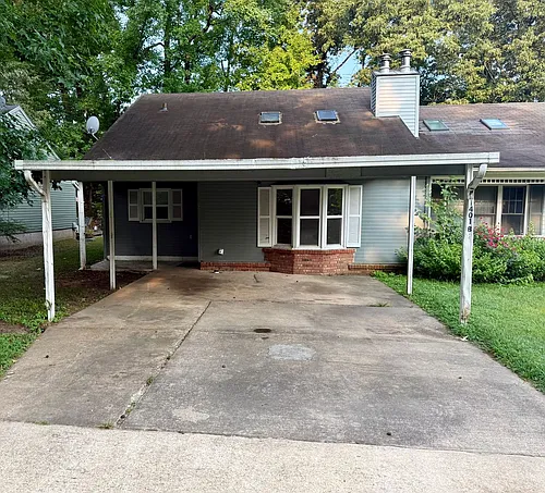 1401 Elmdale Pl Photo 1