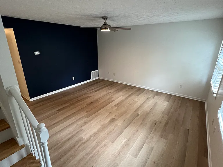 429 Westwood Dr #4 — Photo 4