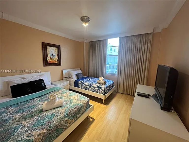 5161 Collins Avenue Cu #1711 — Photo 14